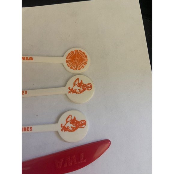 Vintage Lot of 8 Airline Swizzle Sticks Including TWA, PanAm, Aloha, and Air Cal - Picture 6 of 9